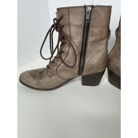 Frye Women’s Size 8 Lace Up Courtney Combat Gray Taupe Boot Block Heels Grunge - Picture 5 of 12